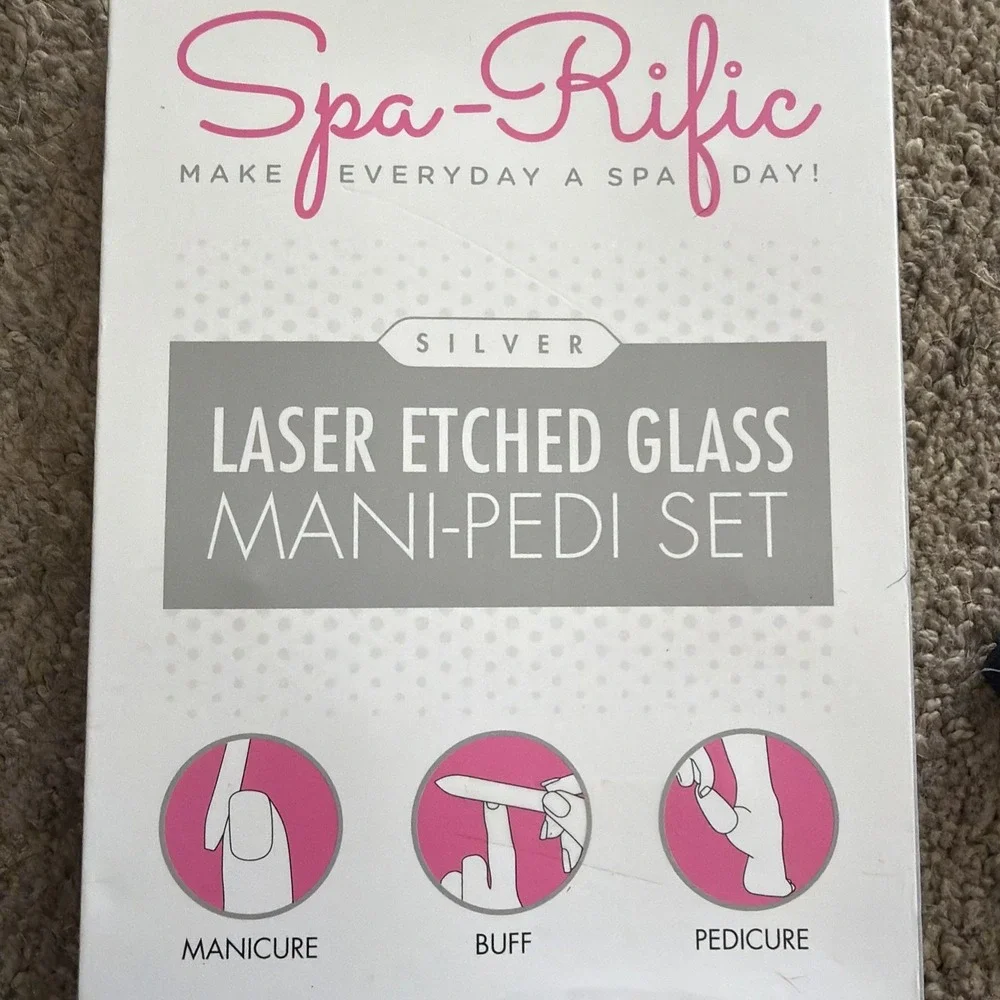 Spa-Rific marble Laser Etched Glass Mani- Pedi Set NIB Sparific